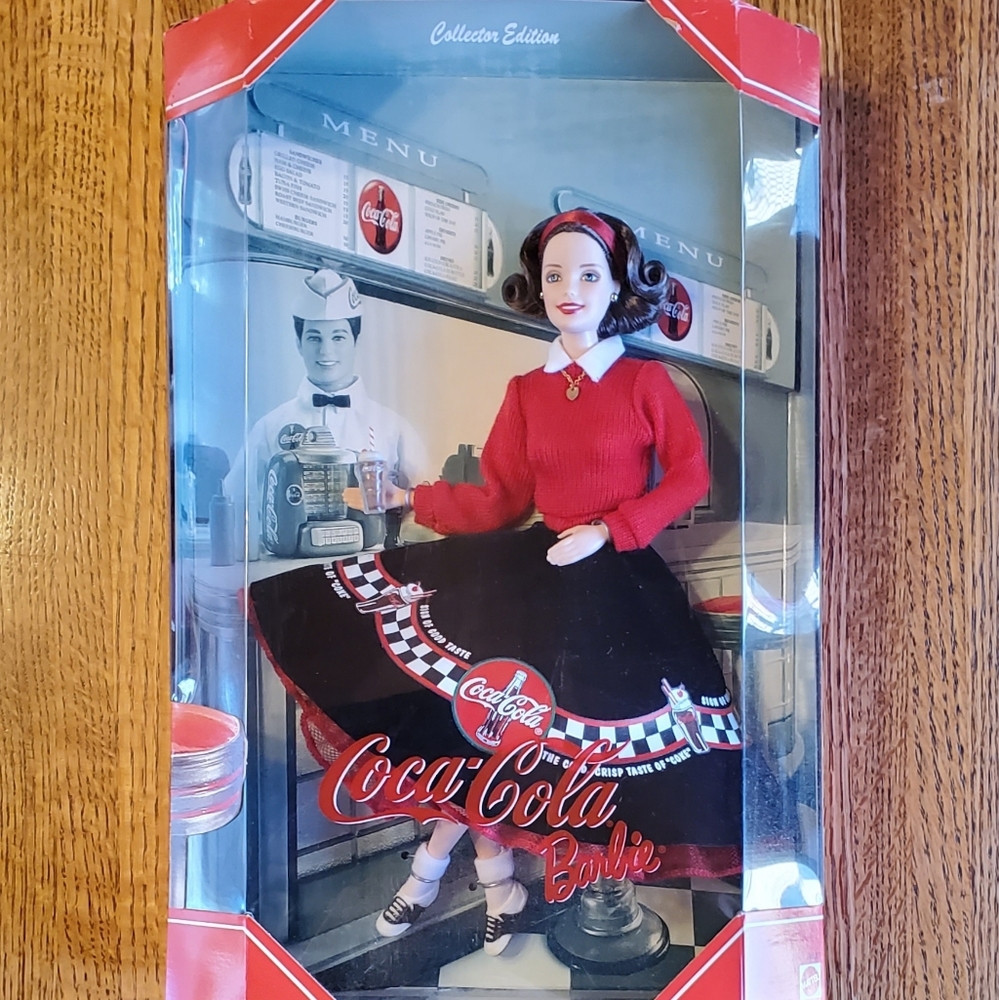 1999 Coca-Cola Barbie Doll Soda Fountain